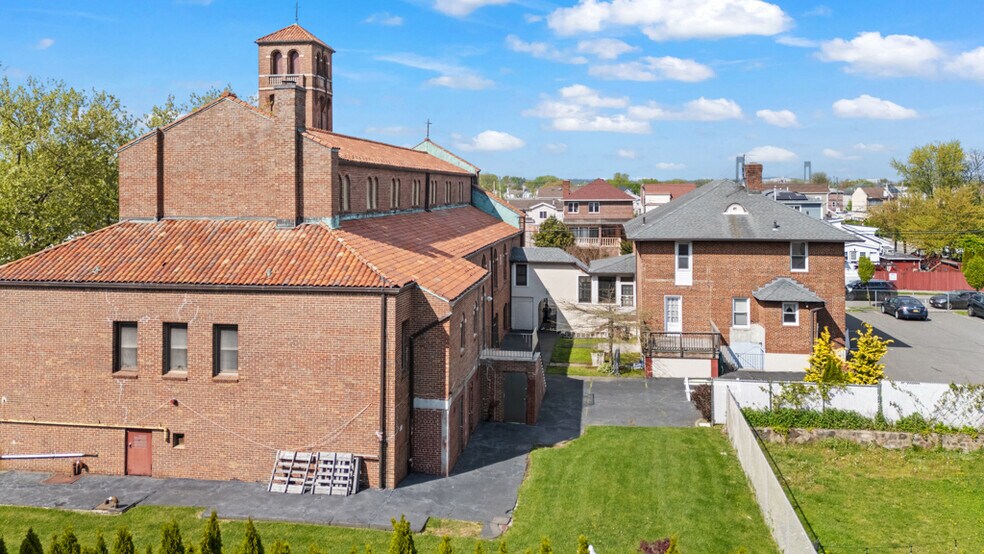 More Photos Of , Staten Island Unknown For Sale