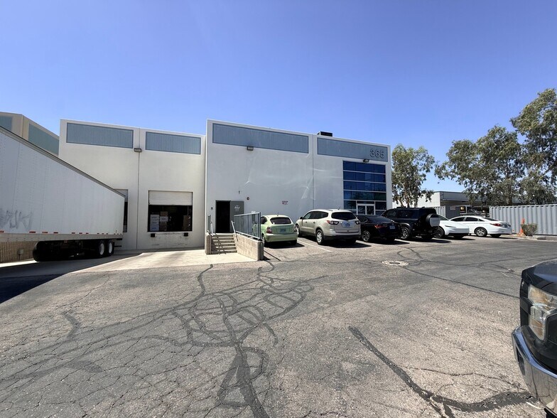 More Photos Of 365 E Arby Ave, Las Vegas Warehouse For Lease