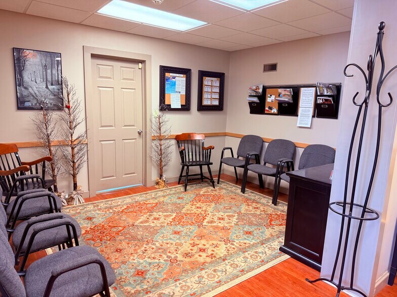 More Photos Of 45 Quassaick Ave, New Windsor Township Medical For Sale