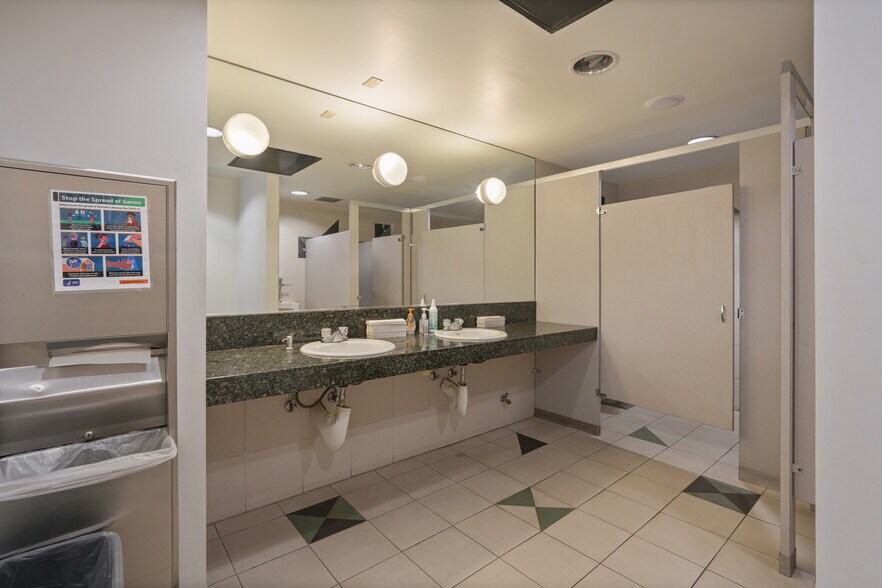 More Photos Of 1500-1520 State St, San Diego Office For Lease