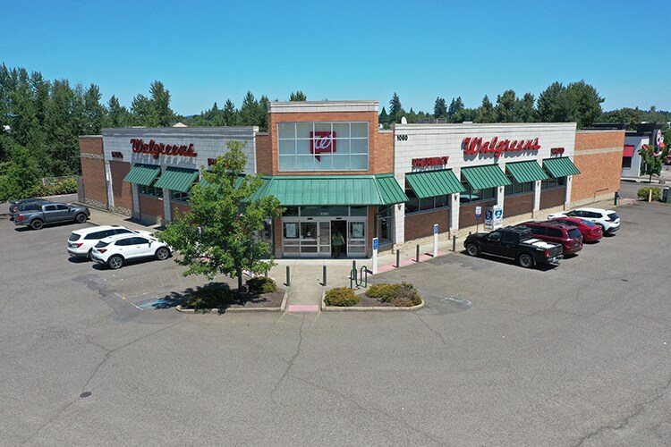 Primary Photo Of 1080 SW 1st Ave, Canby Drugstore For Sale