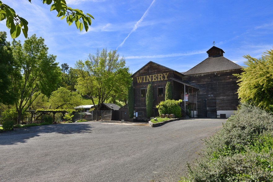 More Photos Of 14600 S Highway 101, Hopland Winery Vineyard For Sale