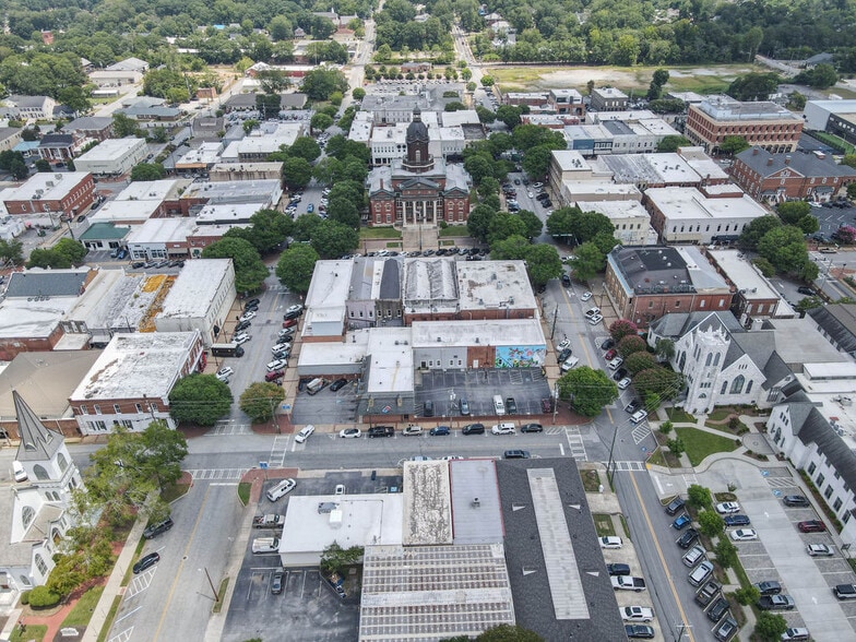 More Photos Of 14 Brown St, Newnan Office For Sale