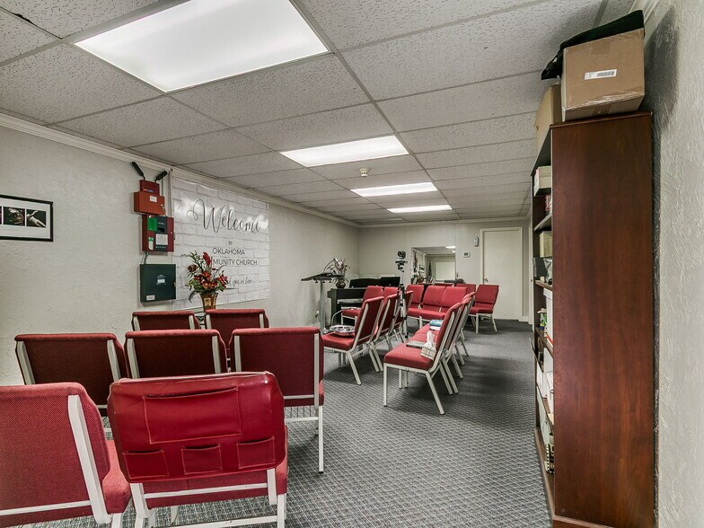 More Photos Of 809 SW 4th St, Moore Religious Facility For Sale