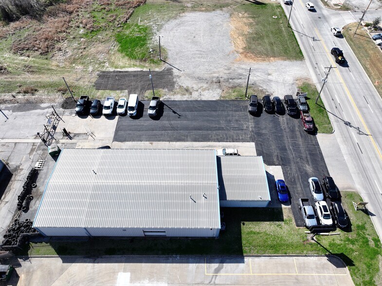 More Photos Of 1001 E Will Rogers Blvd, Claremore Auto Repair For Lease