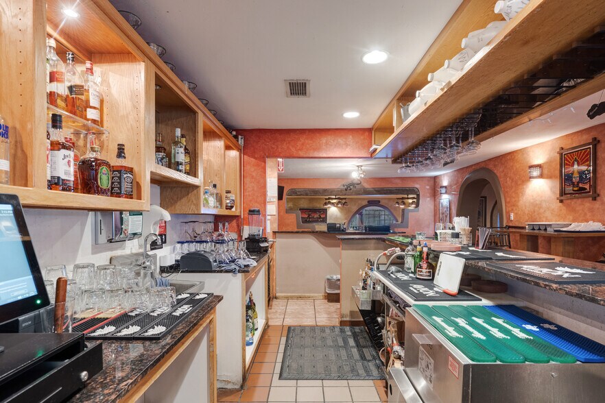 More Photos Of 8032 4th St NW, Albuquerque Restaurant For Sale