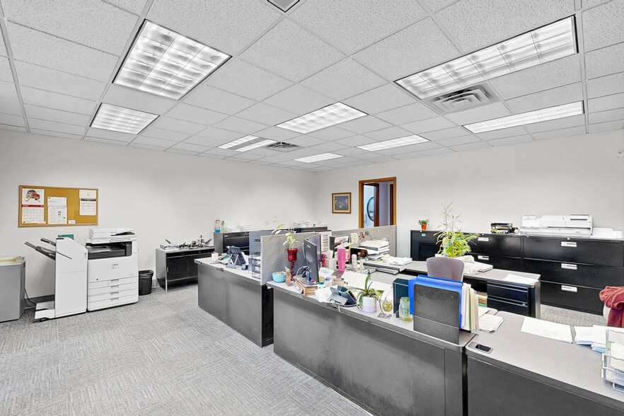 More Photos Of 1429 2nd Ave, Des Moines Warehouse For Sale