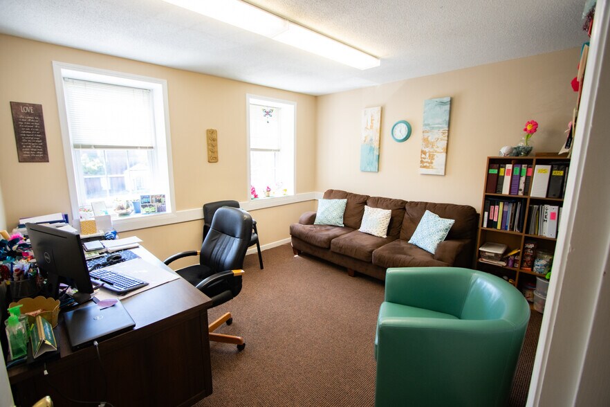 More Photos Of 309 E Main St, Pickens Storefront Retail Residential For Sale