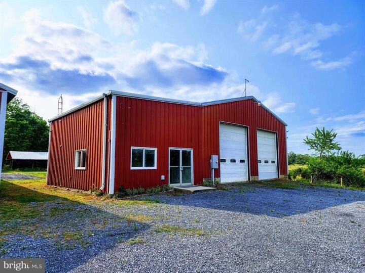 More Photos Of 215 Burkharts ln, Martinsburg Flex For Lease