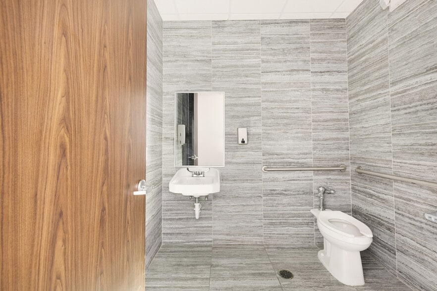 More Photos Of 19956 Franz Rd, Katy Unknown For Lease