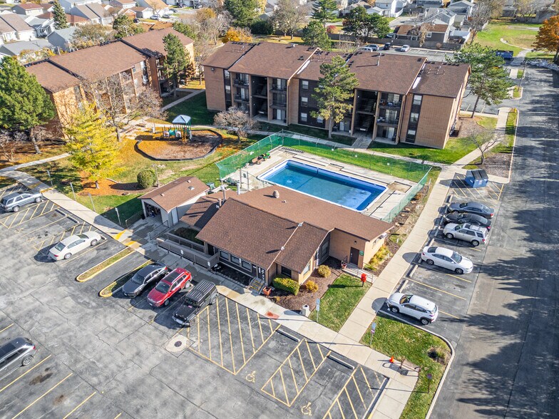 More Photos Of 9200-9330 Hunter Dr, Orland Hills Apartments For Sale