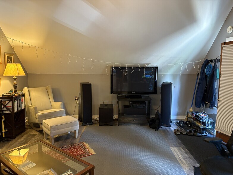 More Photos Of 589 Daniel Webster Hwy, Merrimack Office Residential For Sale