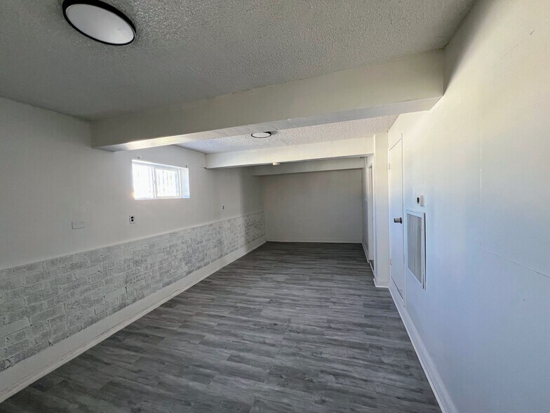 More Photos Of 910 E Sahara Ave, Las Vegas Loft Creative Space For Lease