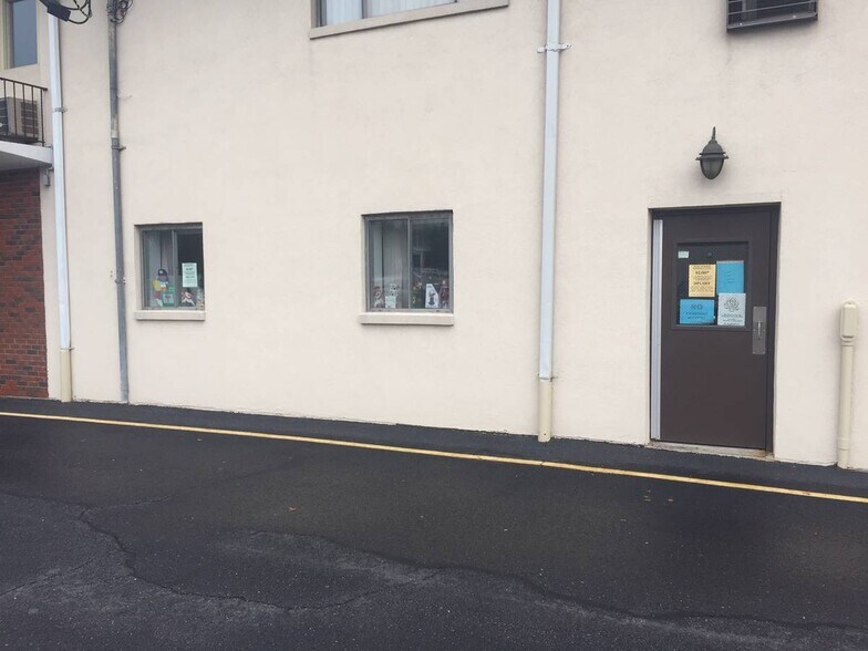 More Photos Of 245 Old Hook Rd, Westwood Office For Lease