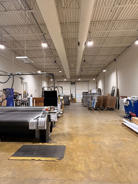 More Photos Of 840 S Pickett St, Alexandria Manufacturing For Sale