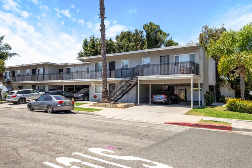 Primary Photo Of 12003 Berendo Ave, Los Angeles Apartments For Sale