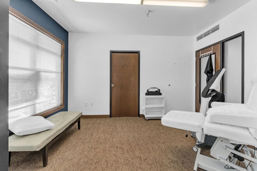 More Photos Of 4795 Larimer Pky, Johnstown Medical For Sale
