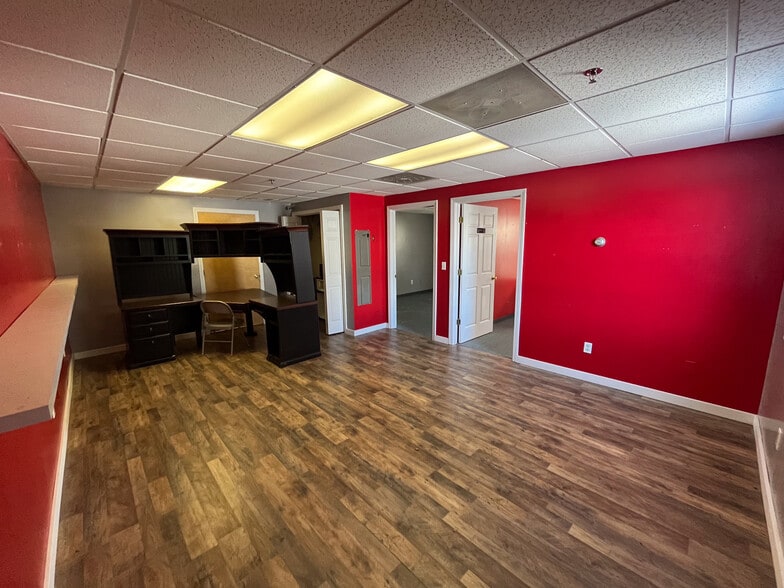 More Photos Of 155 Saco Ave, Old Orchard Beach Office For Sale