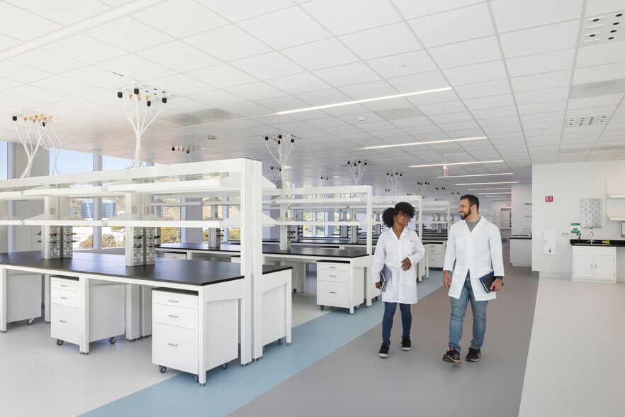 More Photos Of 384 Oyster Point Blvd, South San Francisco Unknown For Lease