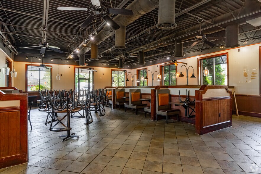 More Photos Of 1930 Sardis Rd N, Charlotte Fast Food For Sale