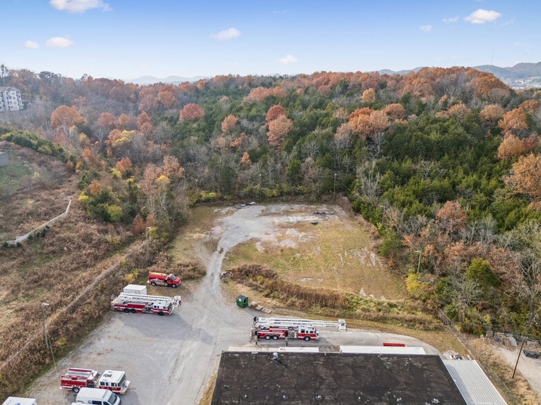 More Photos Of 3502 Dickerson Pike, Nashville Flex For Sale