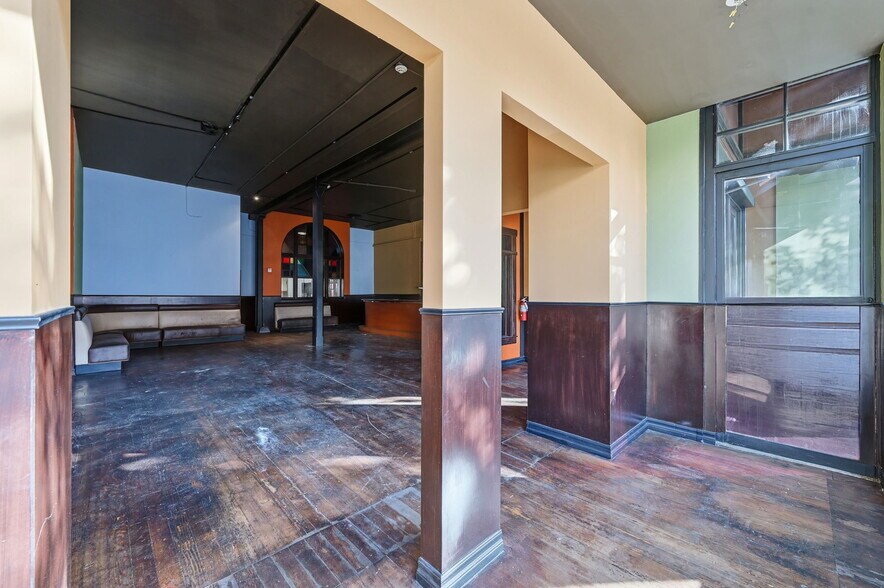 More Photos Of 1037 Valencia St, San Francisco General Retail For Lease