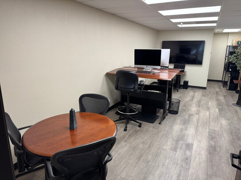 More Photos Of 2646 Palma Dr, Ventura Warehouse For Lease