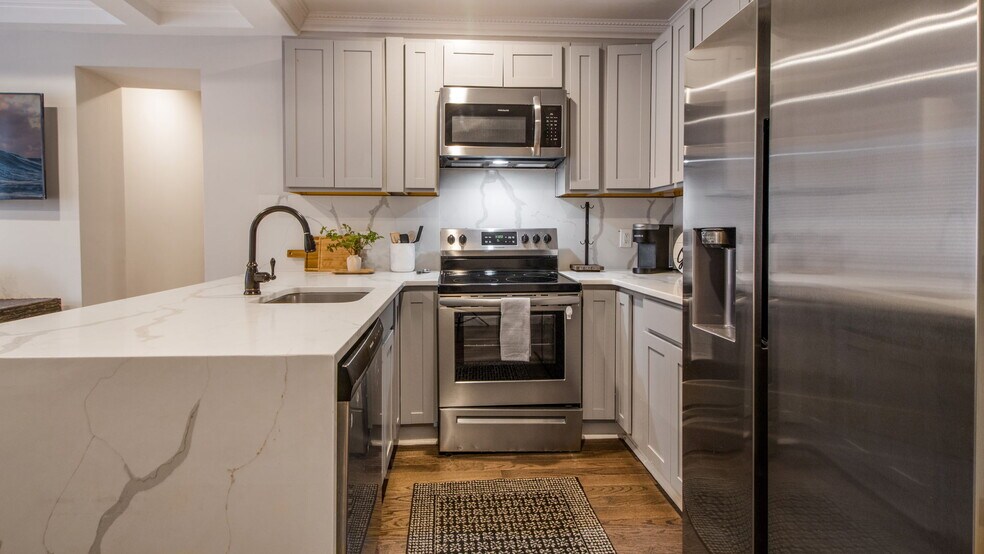 More Photos Of 1414 Pennsylvania Ave SE, Washington Apartments For Sale