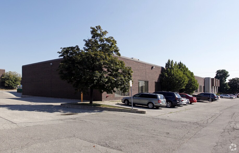 More Photos Of 5430 Timberlea Blvd, Mississauga Flex For Lease