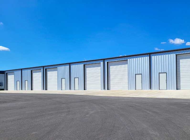 More Photos Of 6225 E Highway 114, Rhome Unknown For Lease