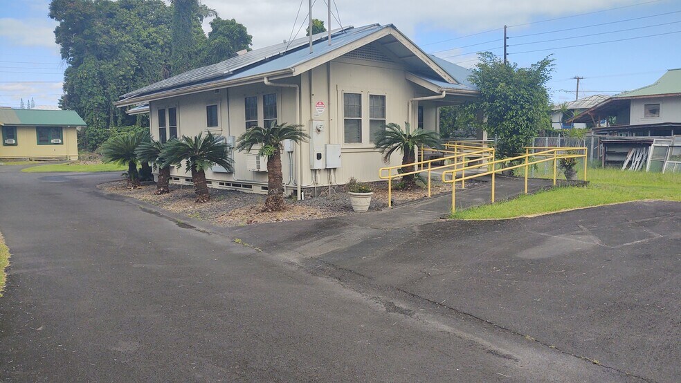 1526 Kilauea Ave  