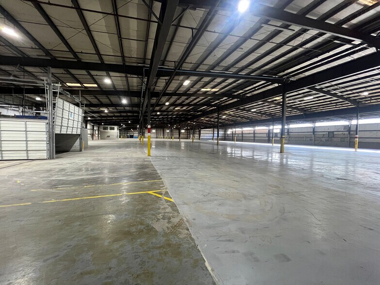 More Photos Of 8401 Fort Darling Rd, Richmond Manufacturing For Lease