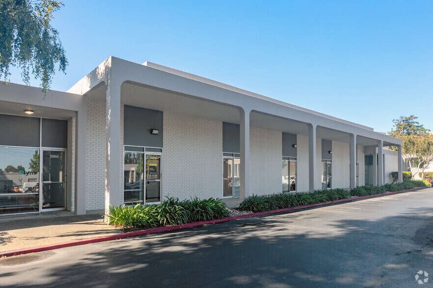 More Photos Of 2910-2960 Scott Blvd, Santa Clara Light Distribution For Lease