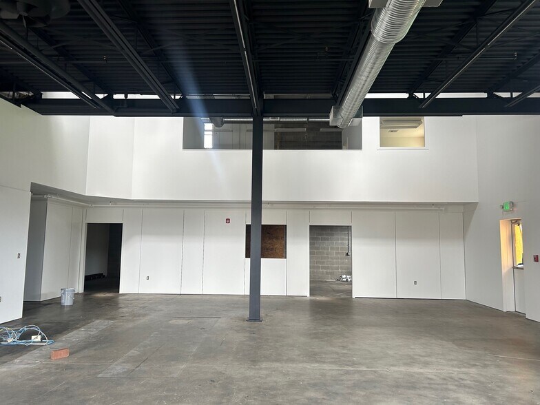 More Photos Of 127 Marginal Way, Portland Freestanding For Lease