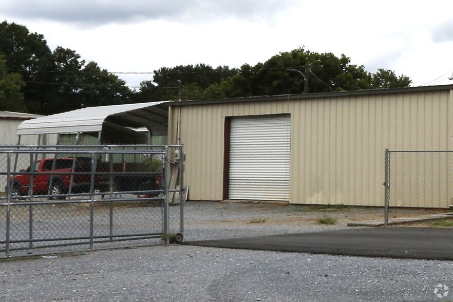 More Photos Of 1321 Joe Frank Harris Pky SE, Cartersville Auto Repair For Sale