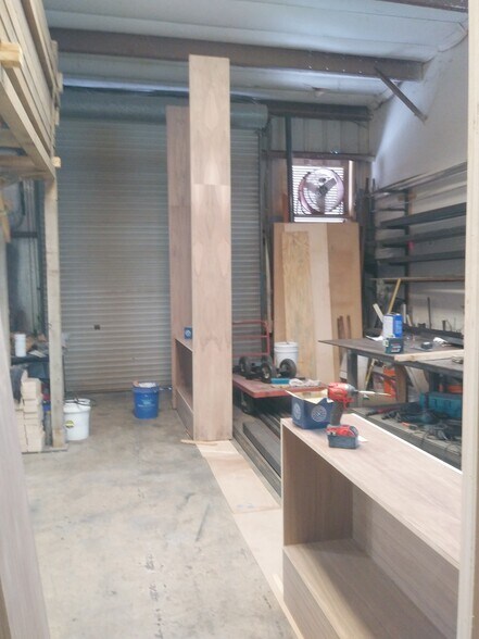 More Photos Of 3573 Enterprise Ave, Naples Warehouse For Lease