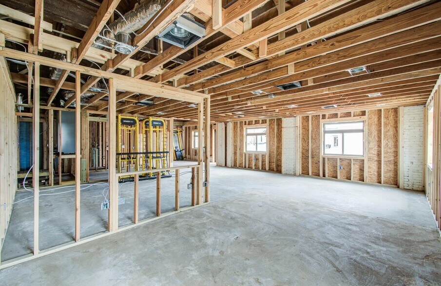More Photos Of 401 E Main St, Eagle Lake Restaurant For Sale