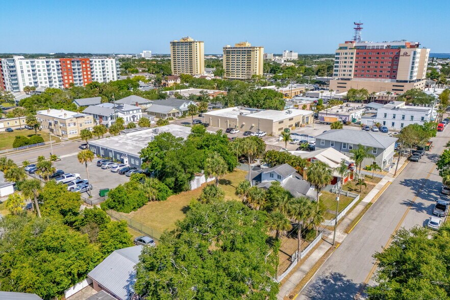 More Photos Of 2106 Vernon Pl, Melbourne Flex For Sale