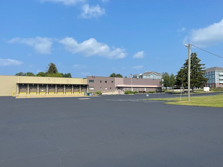 More Photos Of 3515 Lakeshore Dr, Saint Joseph Office For Lease