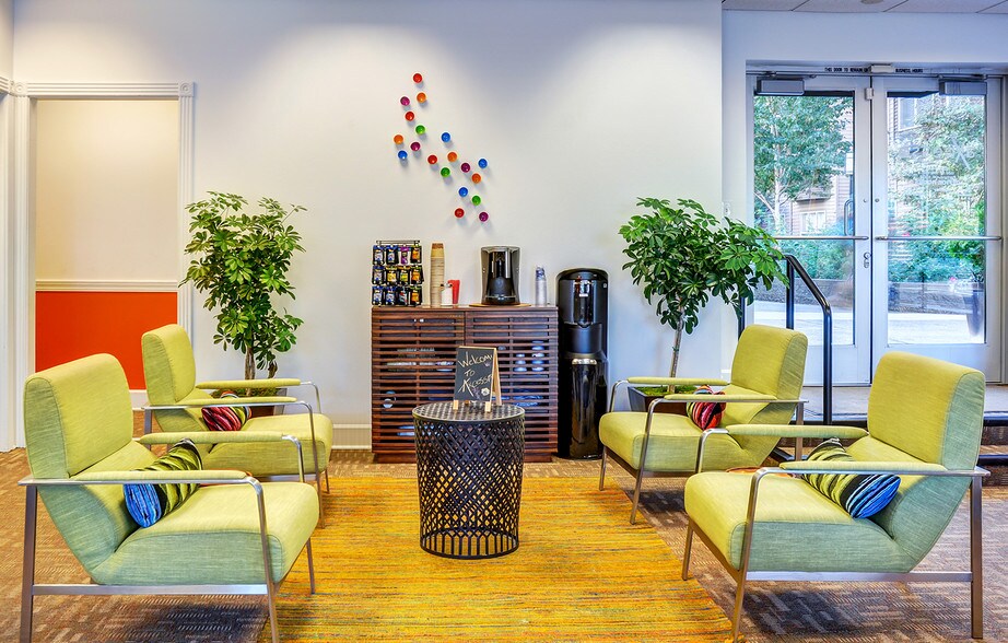 More Photos Of 1500 NE 15th Ave, Portland Apartments For Lease