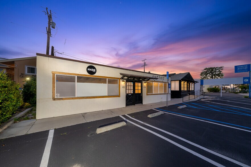 More Photos Of 422 N Coast Highway 101, Encinitas Storefront For Lease