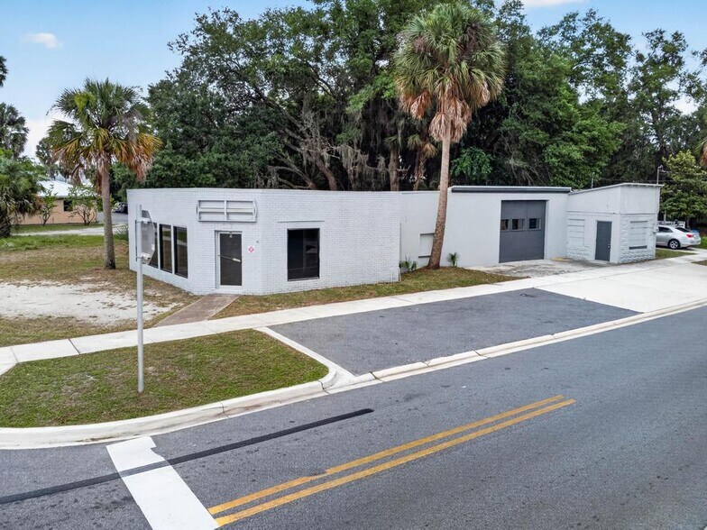 More Photos Of 1321 St Johns Ave, Palatka Service For Sale