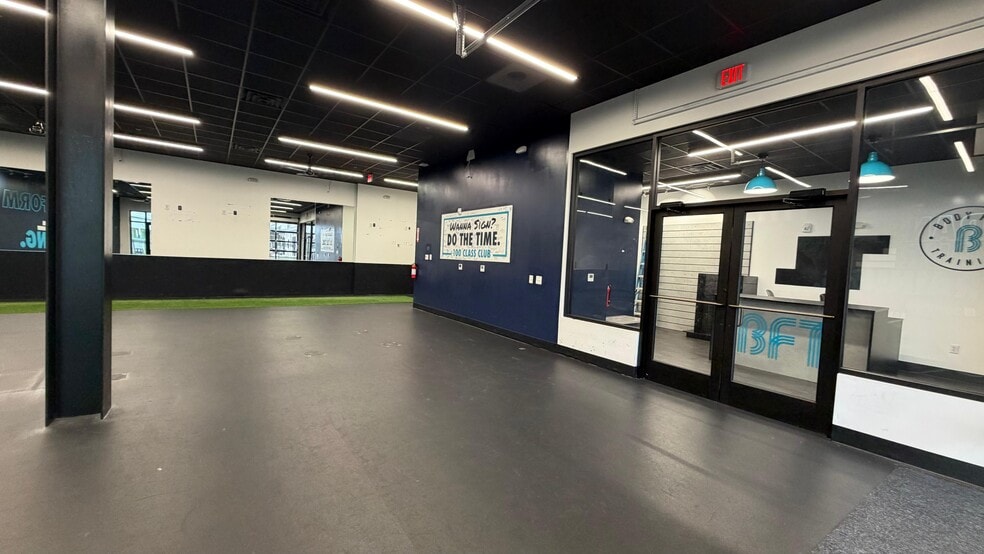 More Photos Of 3232 South Blvd, Charlotte Unknown For Lease