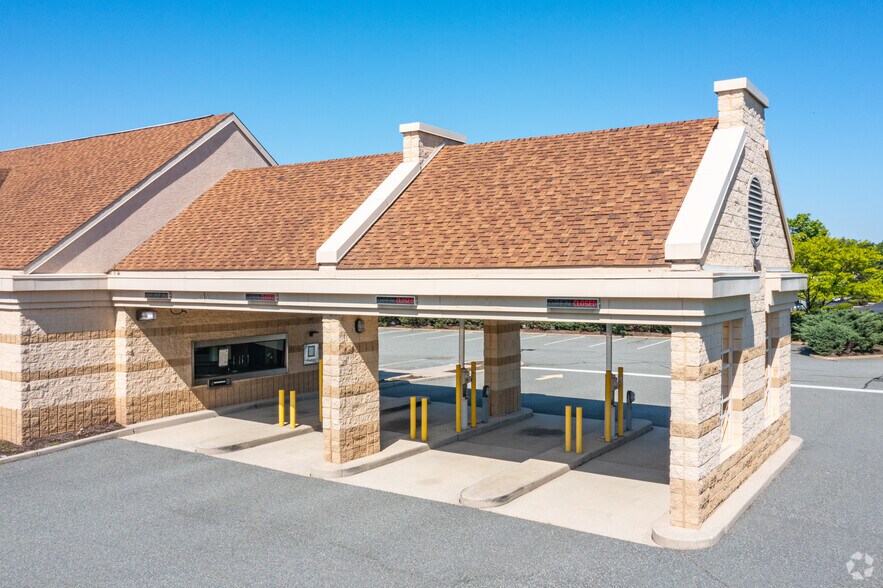 More Photos Of 500 Hurffville Crosskeys Rd, Sewell Bank For Lease