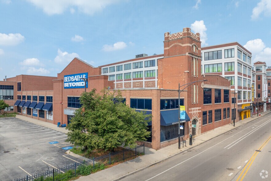 More Photos Of 1800 N Clybourn Ave, Chicago Unknown For Lease