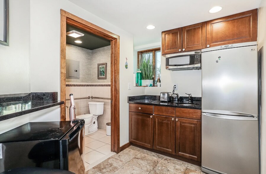 More Photos Of 510 N Broadway, White Plains Office For Sale