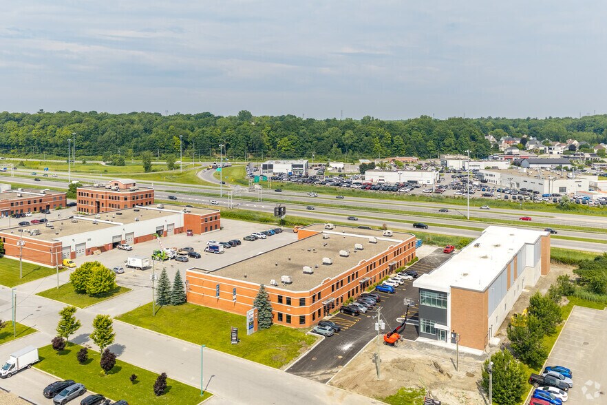 More Photos Of 1180-1190 Rue Lévis, Terrebonne Flex For Lease