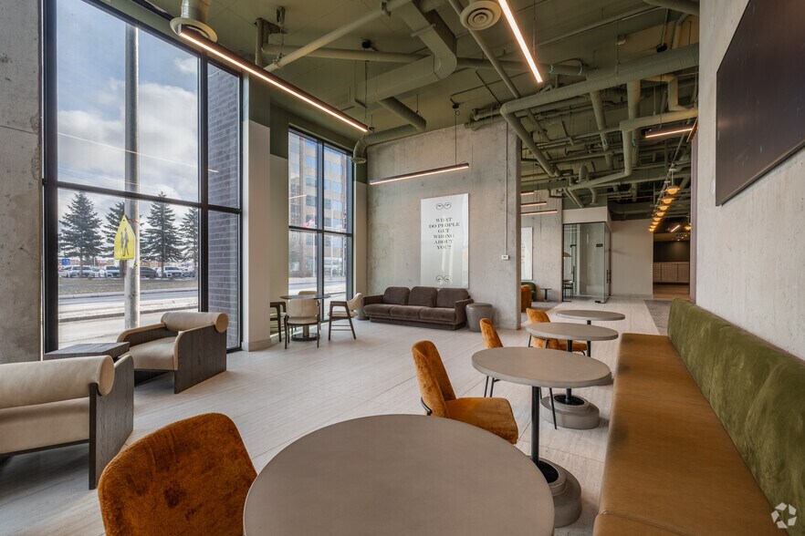 More Photos Of 2140 Baseline, Ottawa Apartments For Lease