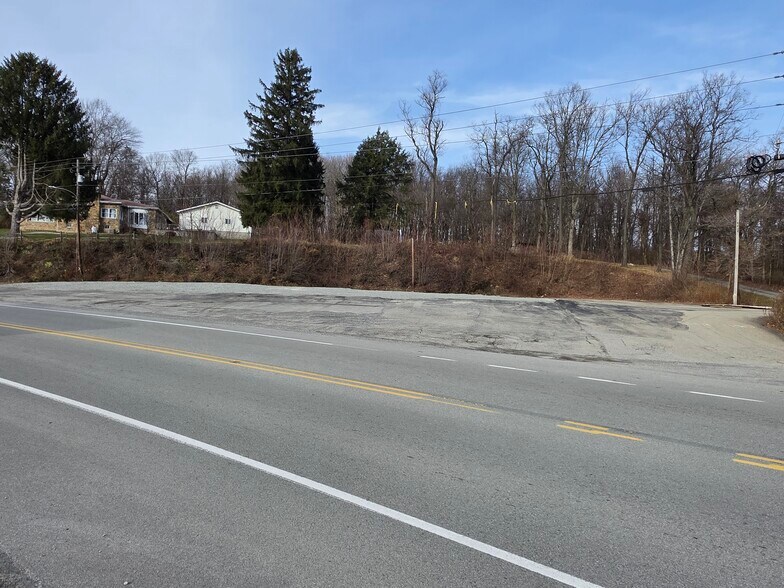 More Photos Of 108 Main St, Donegal Land For Sale