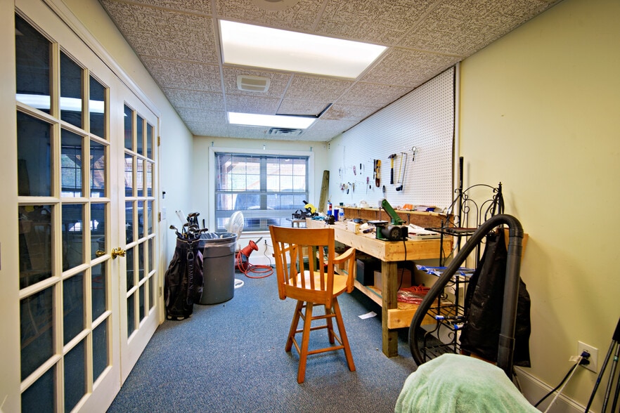 More Photos Of 128 Oakview Club Dr, Macon-Bibb Golf Course Driving Range For Sale